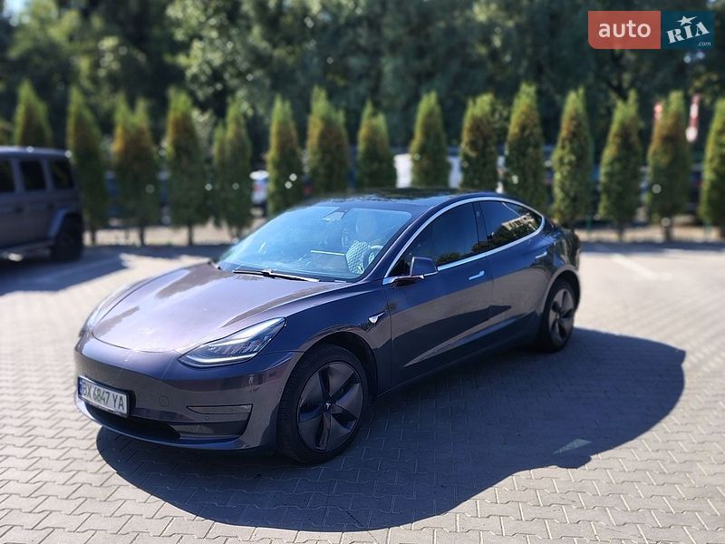 Tesla Model 3 2020