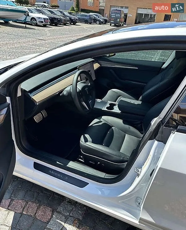 2022 Tesla Model 3 - мініатюра 8