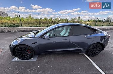 Седан Tesla Model 3 2022 в Києві