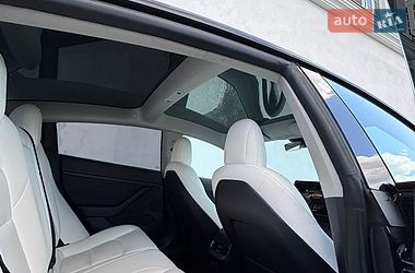 Седан Tesla Model 3 2022 в Києві