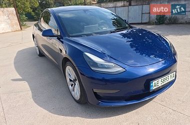 Седан Tesla Model 3 2021 в Томаківці