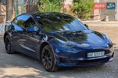 Седан Tesla Model 3 2021 в Днепре