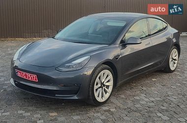 Седан Tesla Model 3 2023 в Ровно