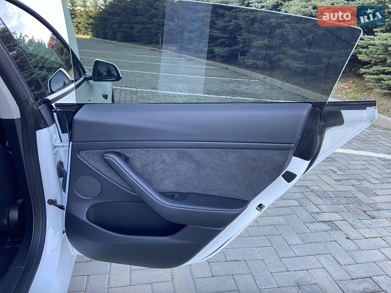 Седан Tesla Model 3 2023 в Києві фото 8 Седан Tesla Model 3 2023 в Києві