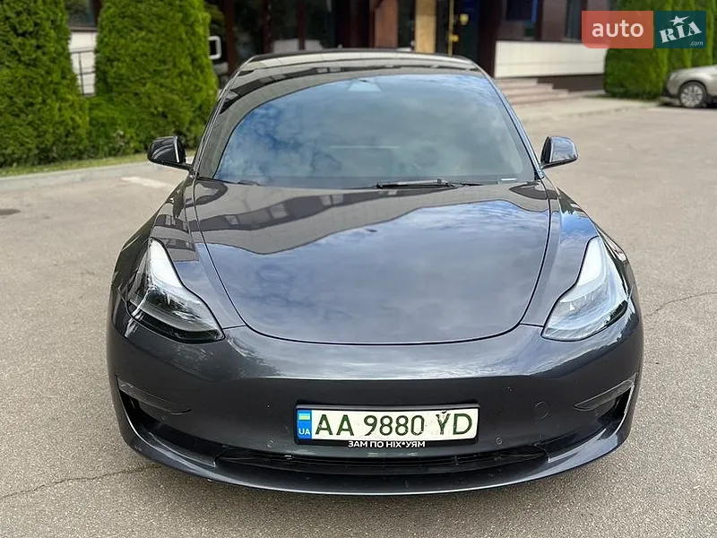 Tesla Model 3 2021