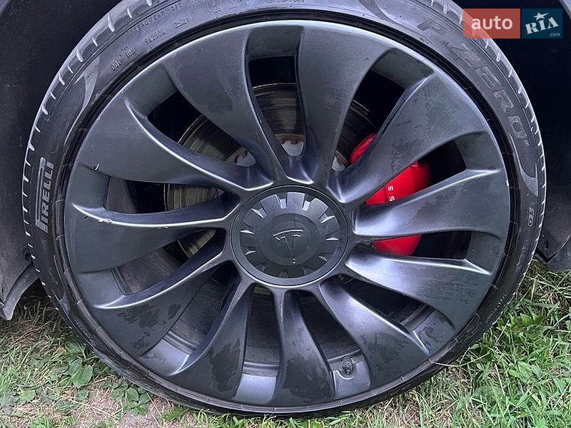 Седан Tesla Model 3 2021 в Днепре