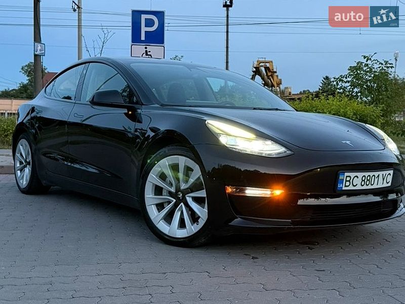 Tesla Model 3 2022
