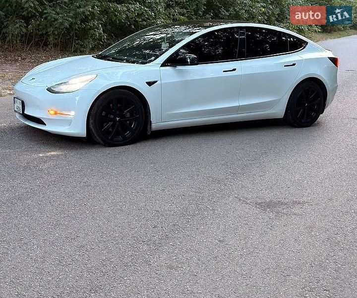 Седан Tesla Model 3 2018 в Харкові
