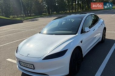 Седан Tesla Model 3 2024 в Києві