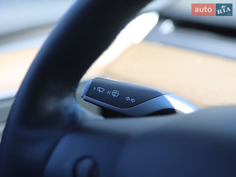 Седан Tesla Model 3 2022 в Харькове
