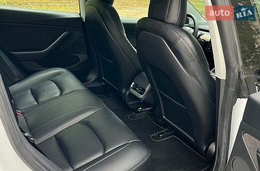 Седан Tesla Model 3 2021 в Млинове