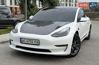 Седан Tesla Model 3 2021 в Самборе
