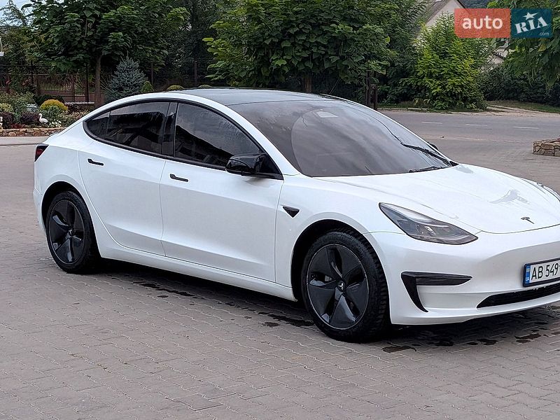 Седан Tesla Model 3 2022 в Могилев-Подольске