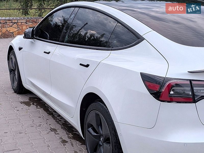 Седан Tesla Model 3 2022 в Могилев-Подольске
