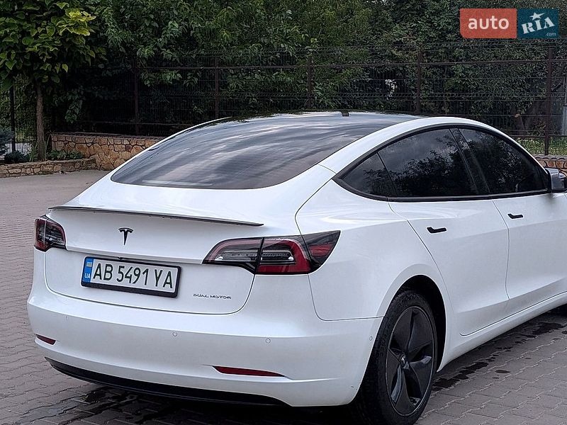 Седан Tesla Model 3 2022 в Могилев-Подольске