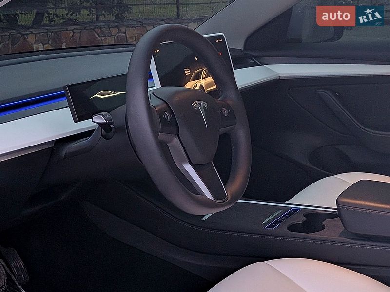Седан Tesla Model 3 2022 в Могилев-Подольске