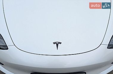 Седан Tesla Model 3 2022 в Могилев-Подольске