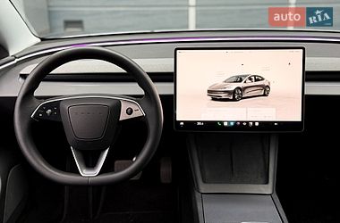 Седан Tesla Model 3 2025 в Киеве