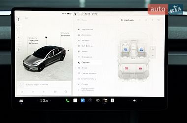 Седан Tesla Model 3 2025 в Киеве