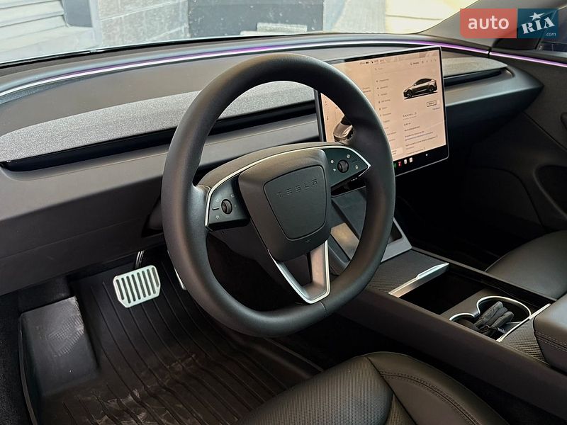Седан Tesla Model 3 2024 в Киеве