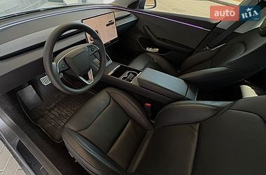 Седан Tesla Model 3 2024 в Киеве