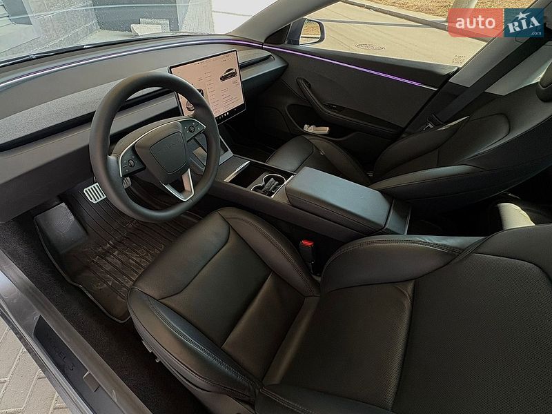 Седан Tesla Model 3 2024 в Киеве