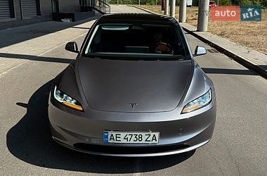 Седан Tesla Model 3 2024 в Киеве