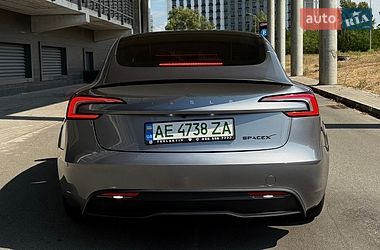 Седан Tesla Model 3 2024 в Киеве
