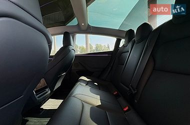 Седан Tesla Model 3 2024 в Киеве
