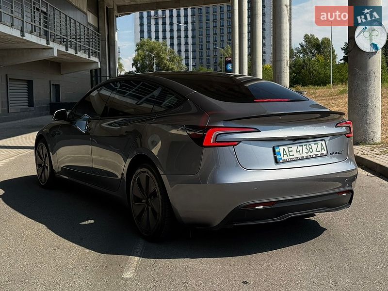 Седан Tesla Model 3 2024 в Киеве