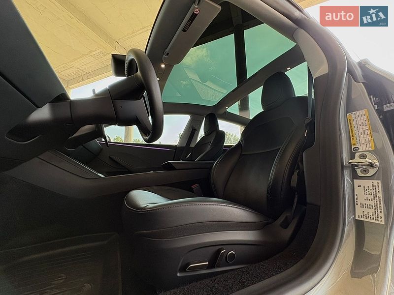 Седан Tesla Model 3 2024 в Києві