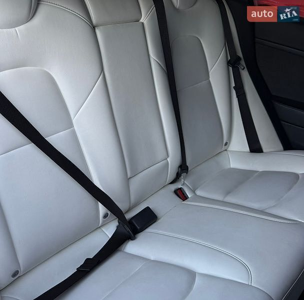 Седан Tesla Model 3 2021 в Кривому Розі