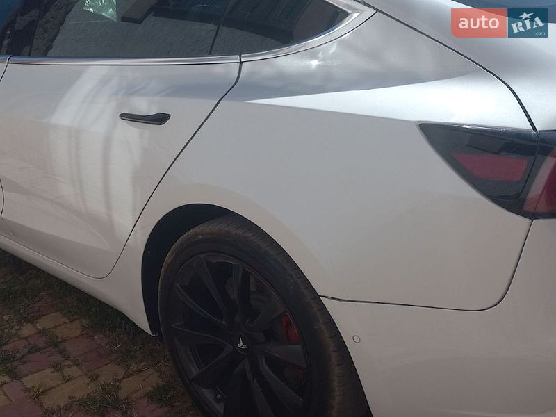 Седан Tesla Model 3 2020 в Одессе