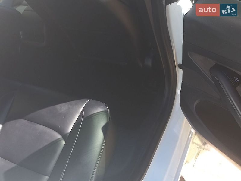 Седан Tesla Model 3 2020 в Одессе
