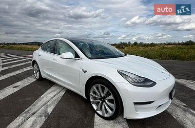 Седан Tesla Model 3 2019 в Киеве фото 3 Седан Tesla Model 3 2019 в Киеве