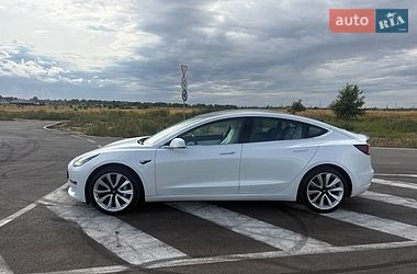 Седан Tesla Model 3 2019 в Киеве фото 2 Седан Tesla Model 3 2019 в Киеве