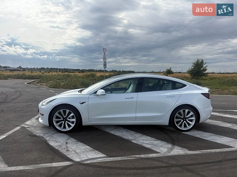 Седан Tesla Model 3 2019 в Киеве фото 2 Седан Tesla Model 3 2019 в Киеве