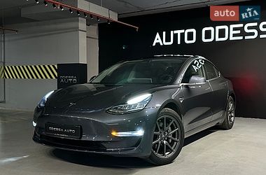 Седан Tesla Model 3 2018 в Одесі