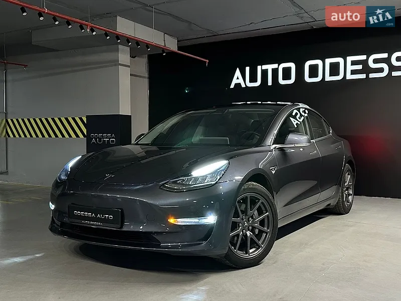 Tesla Model 3 2018