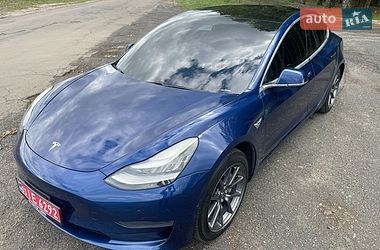 Седан Tesla Model 3 2019 в Луцке