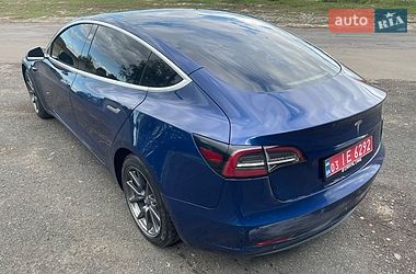 Седан Tesla Model 3 2019 в Луцке