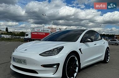Седан Tesla Model 3 2019 в Киеве