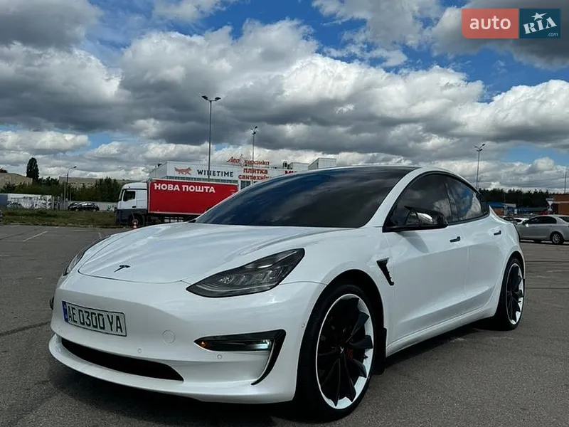 Tesla Model 3 2019