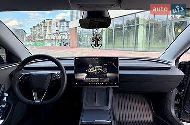 Седан Tesla Model 3 2024 в Рівному
