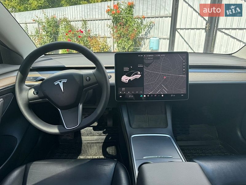 Седан Tesla Model 3 2021 в Миргороді