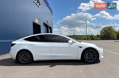 Седан Tesla Model 3 2018 в Киеве
