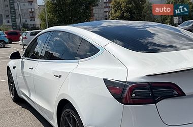 Седан Tesla Model 3 2018 в Киеве