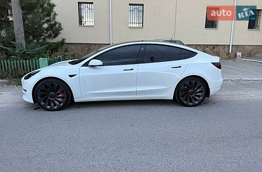 Седан Tesla Model 3 2021 в Днепре