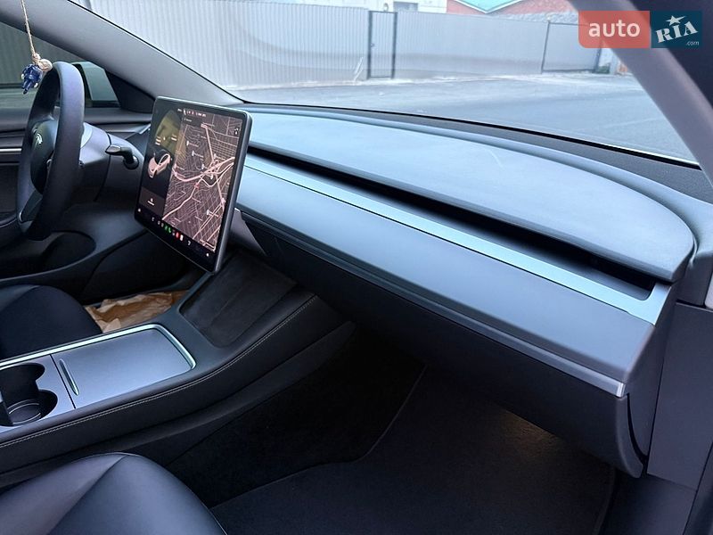 Седан Tesla Model 3 2021 в Днепре