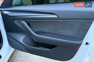 Седан Tesla Model 3 2021 в Днепре